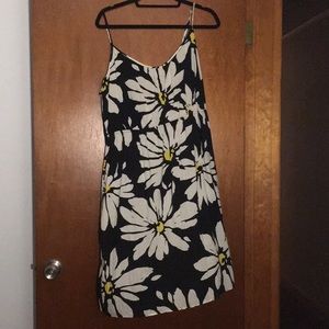 Adorable Daisy Sundress Old Navy XL like new!!!